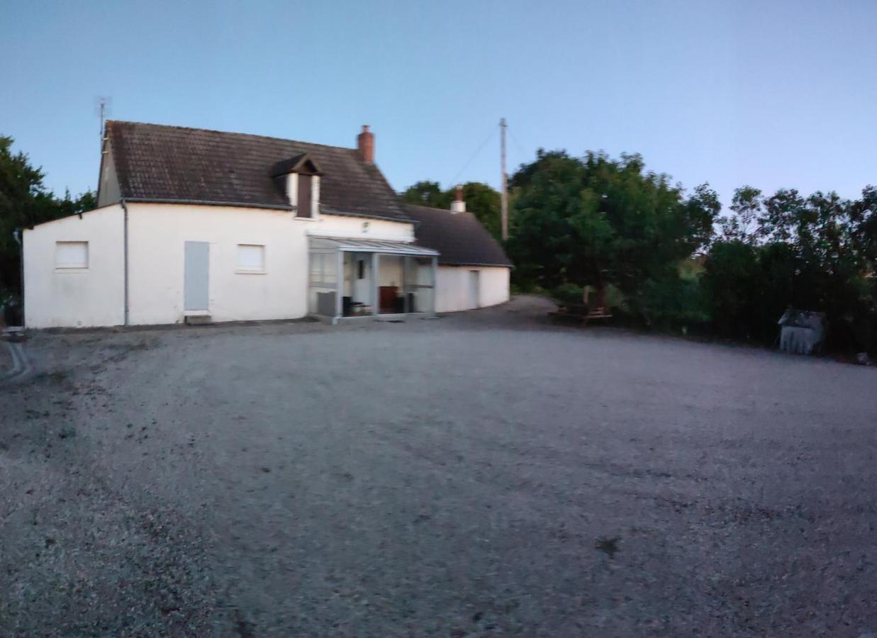 Gite Chez Jeannot Azay-le-Ferron Kültér fotó